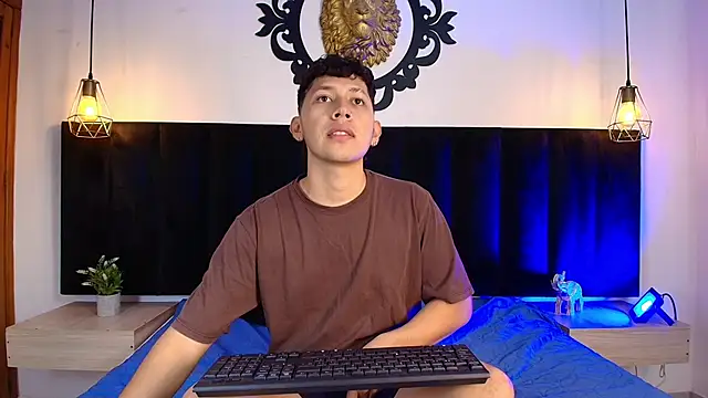 Snapshot of Abeel_Ordaz chatting on 11.24.25 Abeel Ordaz online show from 11.24.25