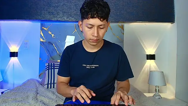 Snapshot of Abeel_Ordaz chatting on 11.26.25 Abeel Ordaz online show from 11.26.25