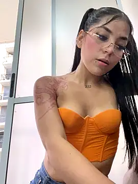 Maddy evill online show from 11.21.25