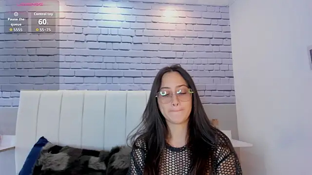 SophieeMoore online show from 02.04.26