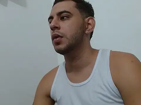 Snapshot of pinky_7 chatting on 11.21.25 pinky 7 online show from 11.21.25