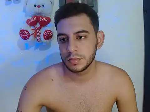 Snapshot of pinky_7 chatting on 11.30.25 pinky 7 online show from 11.30.25