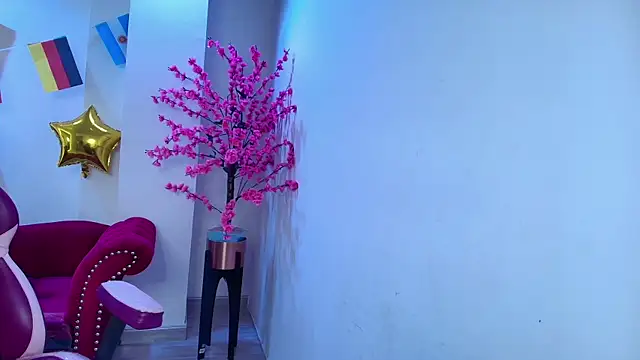 Emily andrews online show from 06.18.26