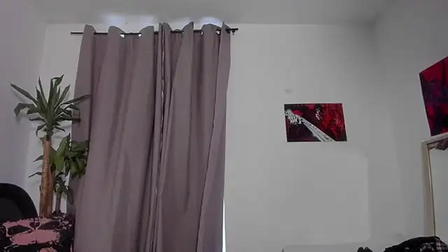 Catty Noir online show from 04.13.26