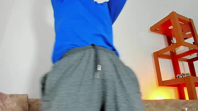 Snapshot of RexWildExplore chatting on 12.01.25 RexWildExplore online show from 12.01.25