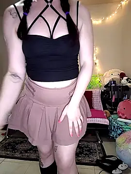 LaylaLucis online show from 04.10.26