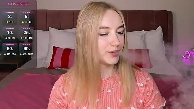 Snapshot of Shy_Polly chatting on 05.16.26 Shy Polly online show from 05.16.26