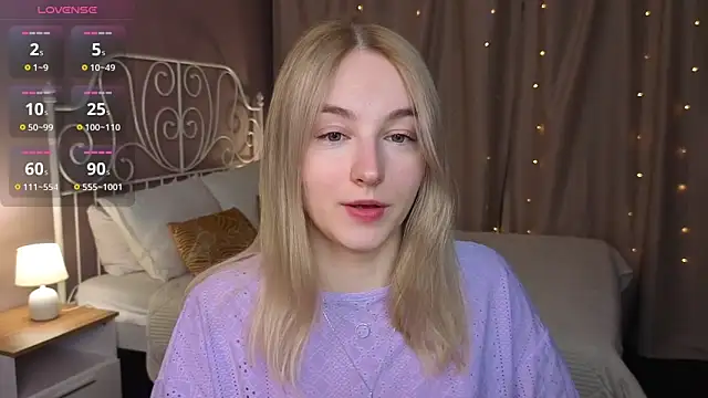 Snapshot of Shy_Polly chatting on 05.19.26 Shy Polly online show from 05.19.26