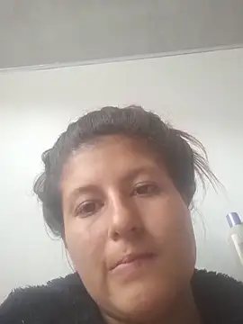 Snapshot of AnaMaria-12 chatting on 11.25.25 AnaMaria-12 online show from 11.25.25