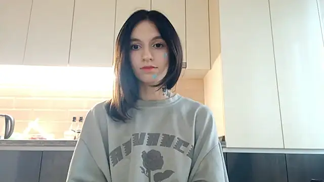 Snapshot of KennaElse chatting on 11.21.25 KennaElse online show from 11.21.25