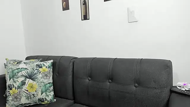 Snapshot of Violeta_Gracee chatting on 11.24.25 Violeta Gracee online show from 11.24.25