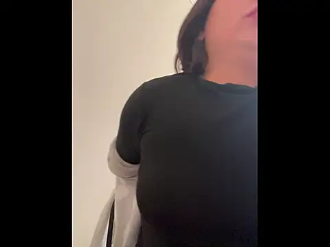     Eva     online show from 11.22.25