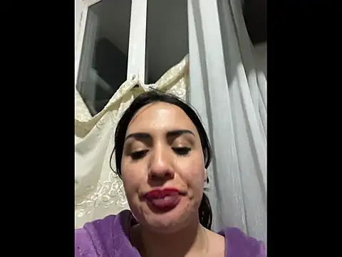     Eva     online show from 12.02.25