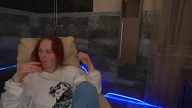 Sun Shine Lola online show from 11.24.25