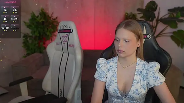 Snapshot of Charlotte_Dreams chatting on 07.30.26 Charlotte Dreams online show from 07.30.26