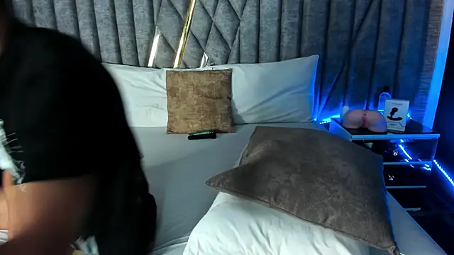 NicolaiKarav online show from 02.15.26