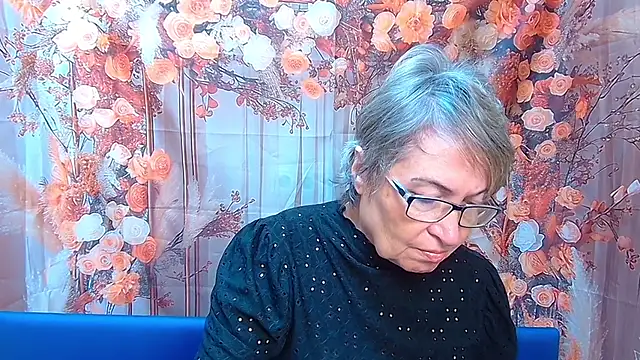 OlgaLuck online show from 11.28.25