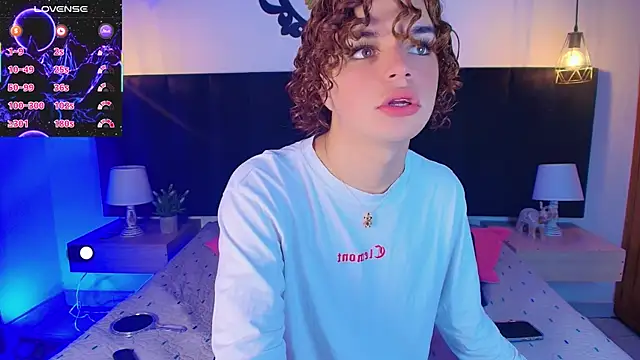 Skyee angel online show from 03.25.26