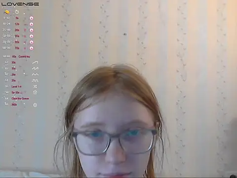 Snapshot of LustfulSarah chatting on 01.15.25 LustfulSarah online show from 01.15.25