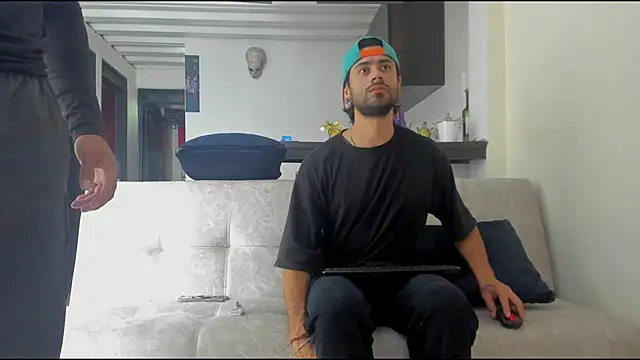 heteros curious online show from 11.24.25