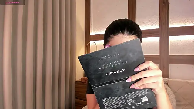 SarhaVega online show from 01.06.26