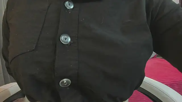 mask red girl online show from 04.01.26