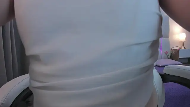 mask red girl online show from 04.06.26