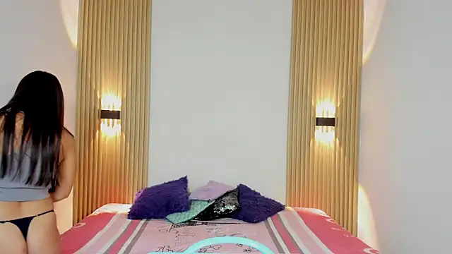 Snapshot of Izelevans chatting on 02.03.26 Izelevans online show from 02.03.26