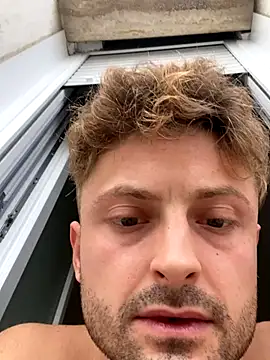 Snapshot of albanese25 chatting on 11.22.25 albanese25 online show from 11.22.25