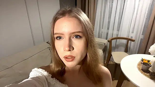 Snapshot of Alice_meow15 chatting on 11.23.25 Alice meow15 online show from 11.23.25