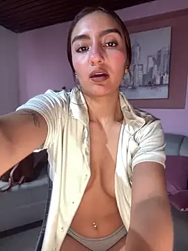 Snapshot of ZoeJohnson_Pink chatting on 11.28.25 ZoeJohnson Pink online show from 11.28.25