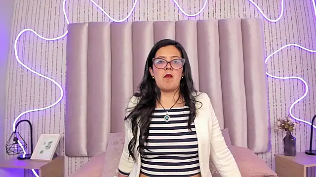 TAMARALEWISMD online show from 12.04.25