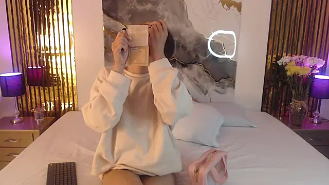 Snapshot of MiticaBrennet_ chatting on 02.07.26 MiticaBrennet online show from 02.07.26