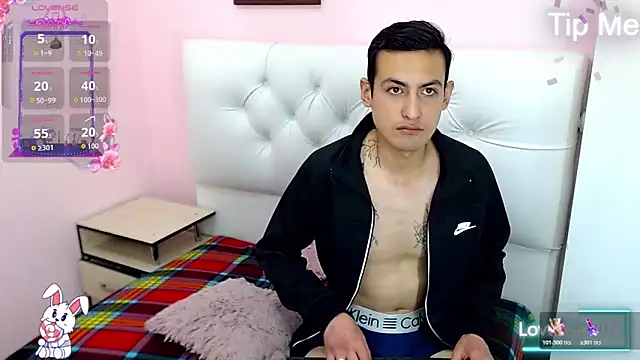 xxxstrongerboyxxx online show from 11.25.25