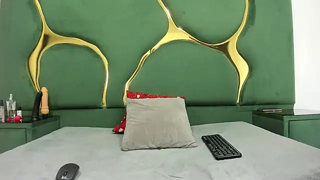 RoxanneBloom online show from 03.14.26