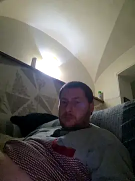 Snapshot of 18cmAndr chatting on 11.25.25 18cmAndr online show from 11.25.25