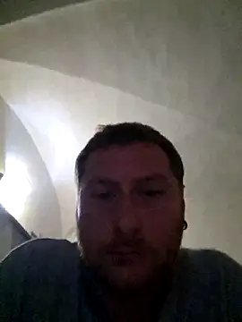 Snapshot of 18cmAndr chatting on 11.27.25 18cmAndr online show from 11.27.25