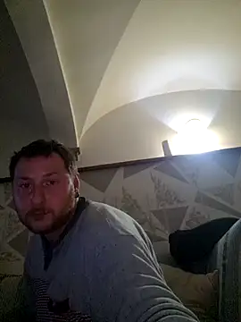 Snapshot of 18cmAndr chatting on 11.30.25 18cmAndr online show from 11.30.25