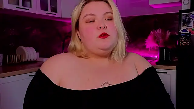 ellagoddes online show from 11.26.25