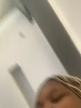 Snapshot of cuddlegiantbear chatting on 12.03.25 cuddlegiantbear online show from 12.03.25