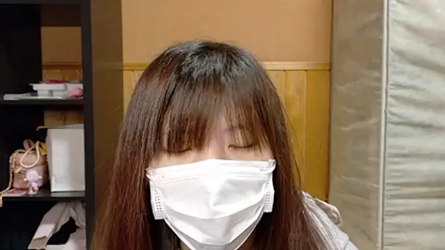  NATSUMI online show from 11.28.25