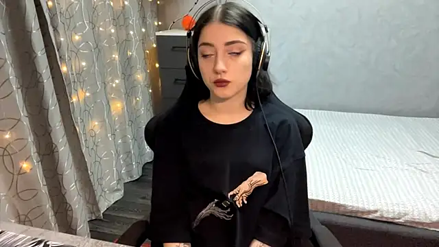 Meowluly online show from 12.01.25