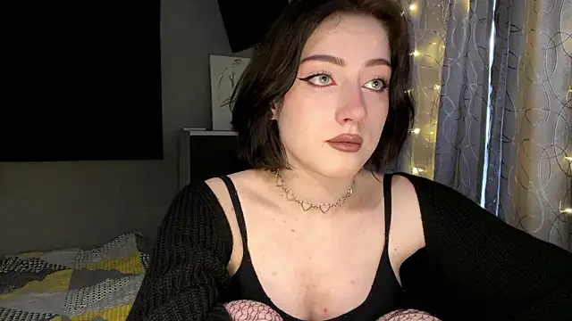 Snapshot of Meowluly chatting on 02.12.26 Meowluly online show from 02.12.26