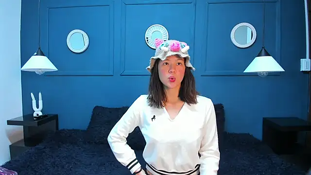 Snapshot of Skyy_bloom chatting on 02.19.26 Skyy bloom online show from 02.19.26