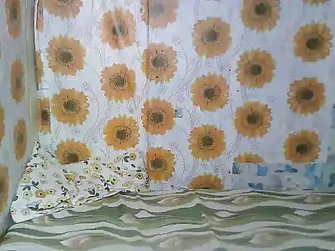 Smilinglovely online show from 04.04.26