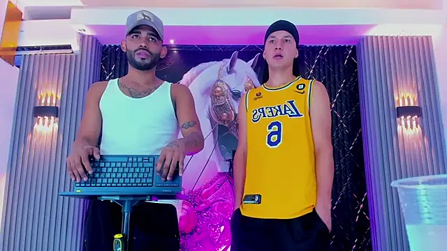 Snapshot of Asmodeohot20 chatting on 11.25.25 Asmodeohot20 online show from 11.25.25