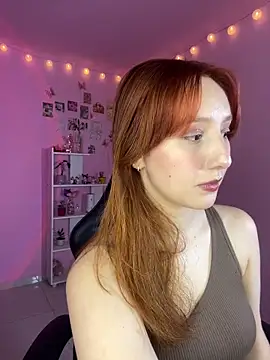 Snapshot of Davne_ chatting on 02.07.26 Davne online show from 02.07.26