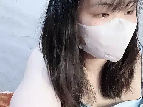 Snapshot of Miu8386 chatting on 11.24.25 Miu8386 online show from 11.24.25