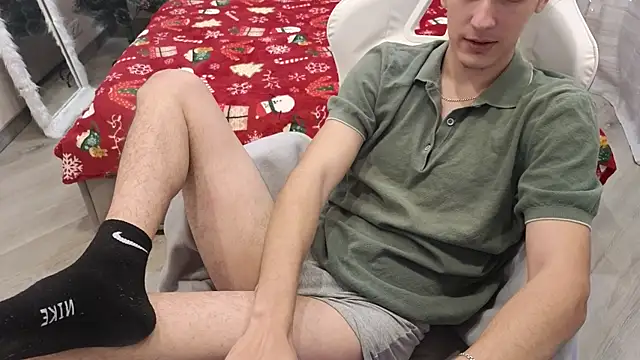 MoonlinSkinn online show from 12.19.25