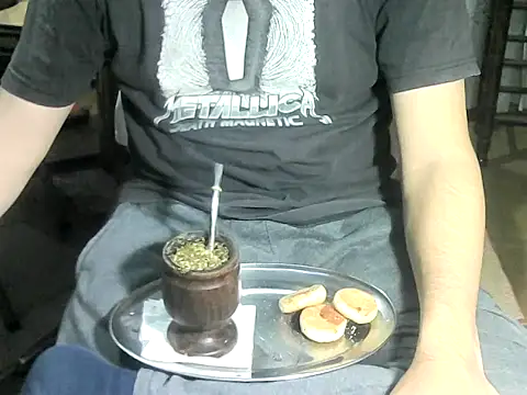 Snapshot of OreCam chatting on 03.24.26 OreCam online show from 03.24.26